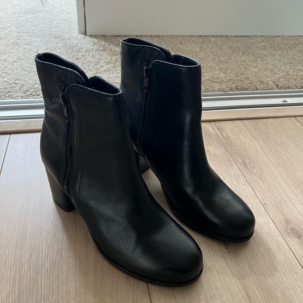 Frye Addie Double Zip Boot